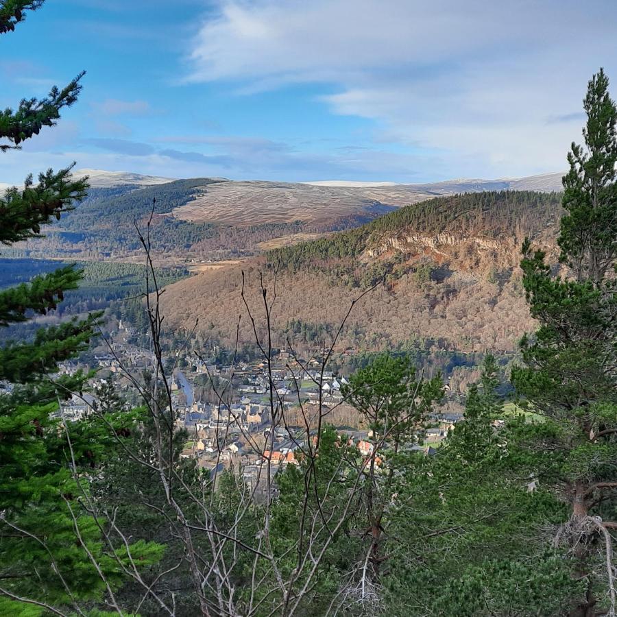 No 45, Ballater Exterior photo