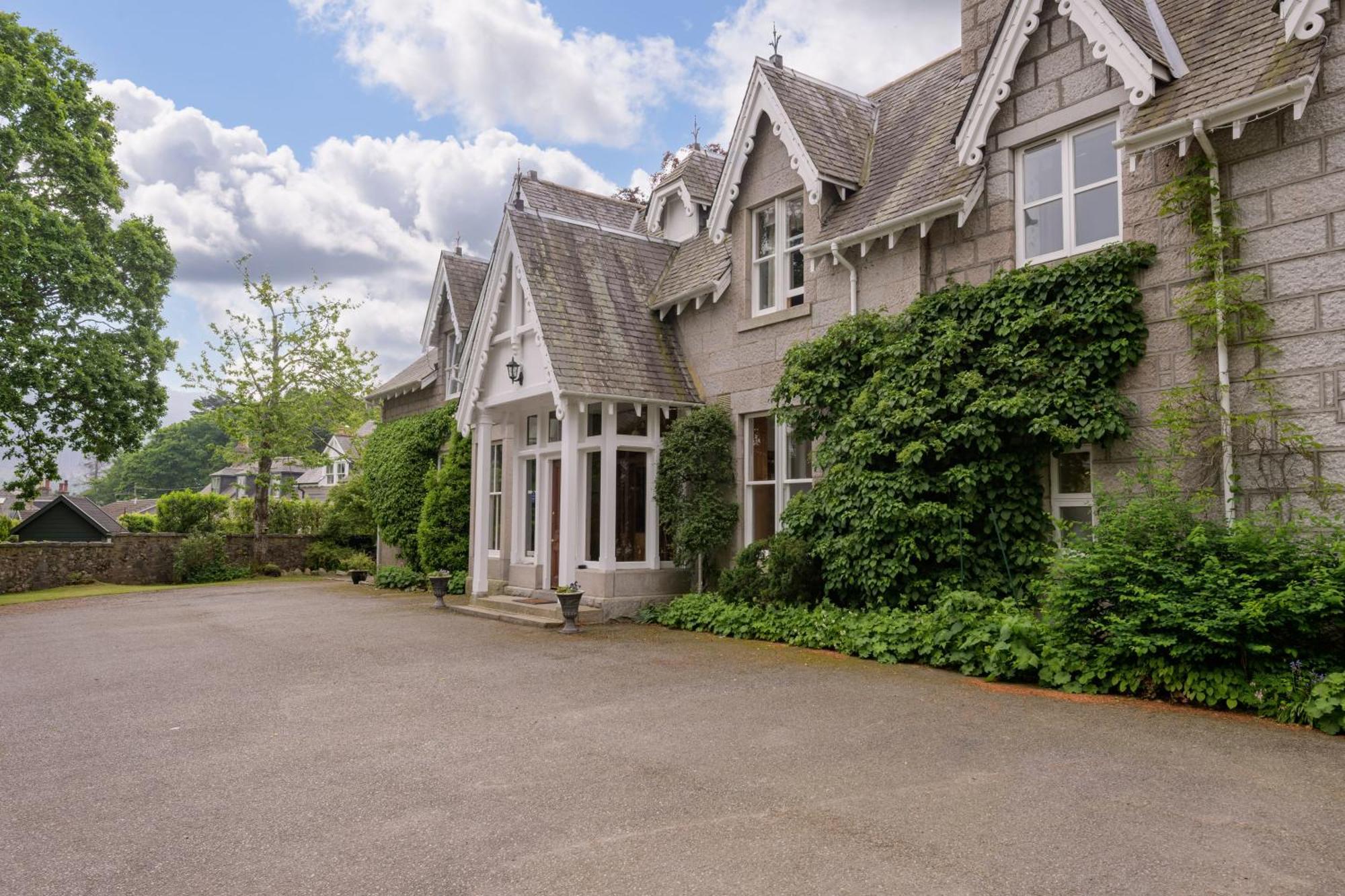 No 45, Ballater Exterior photo